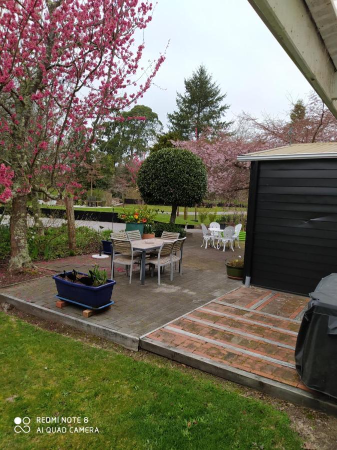 The Homestead Taupo Exterior photo
